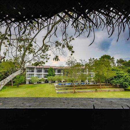 Grand Tamarind Lake Kataragama Bagian luar foto