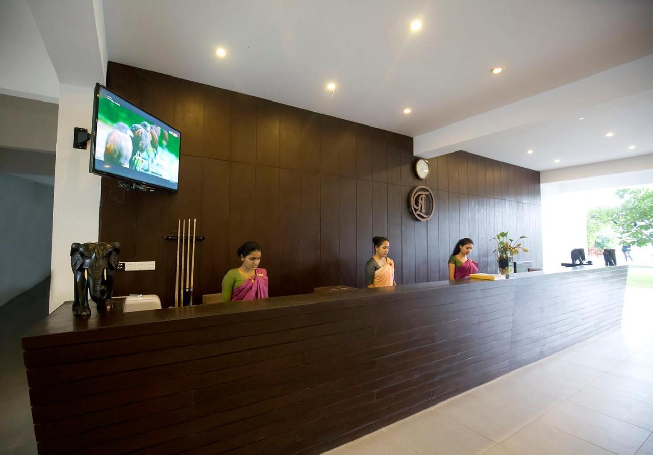Grand Tamarind Lake Kataragama Bagian luar foto