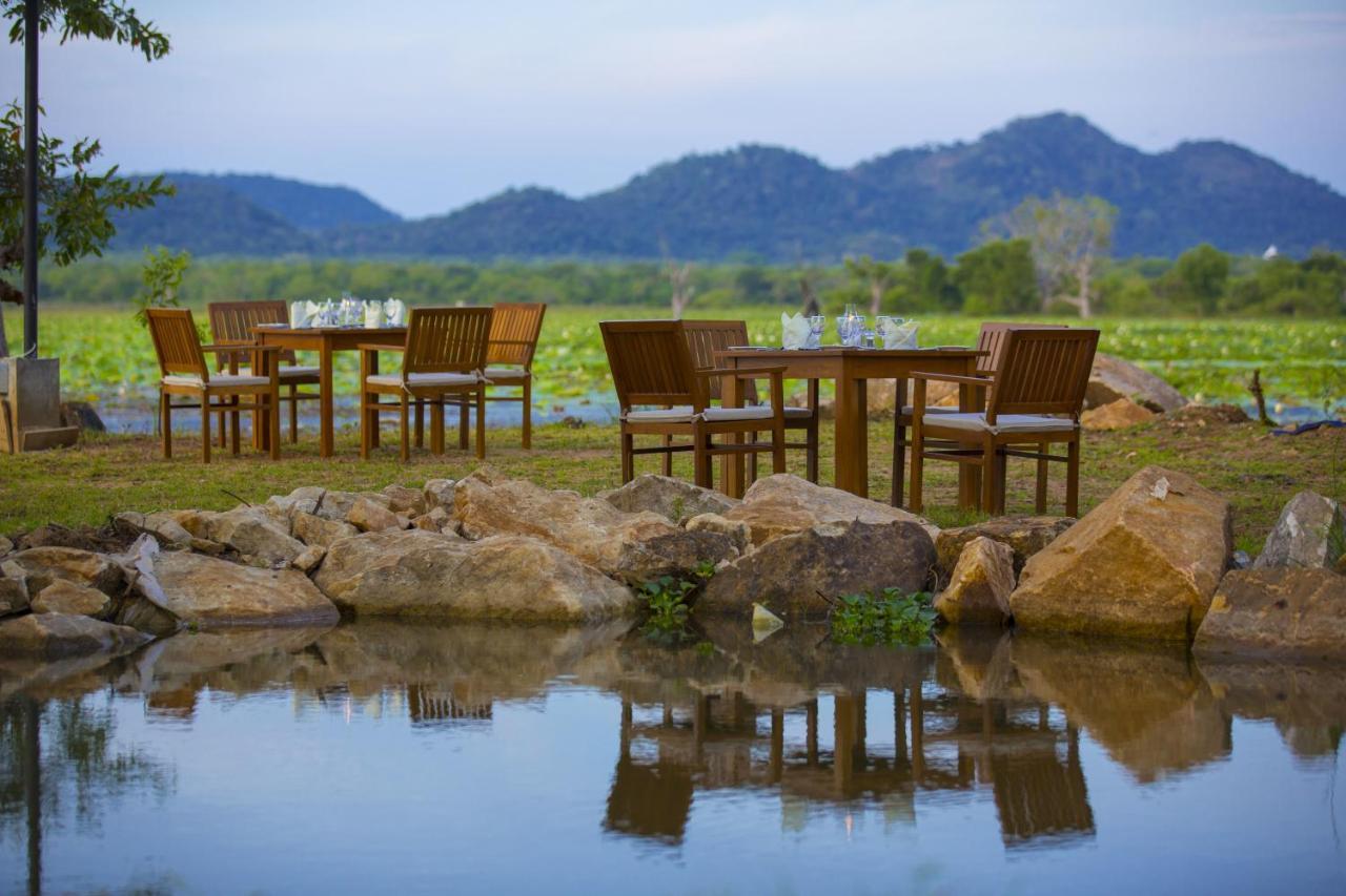 Grand Tamarind Lake Kataragama Bagian luar foto