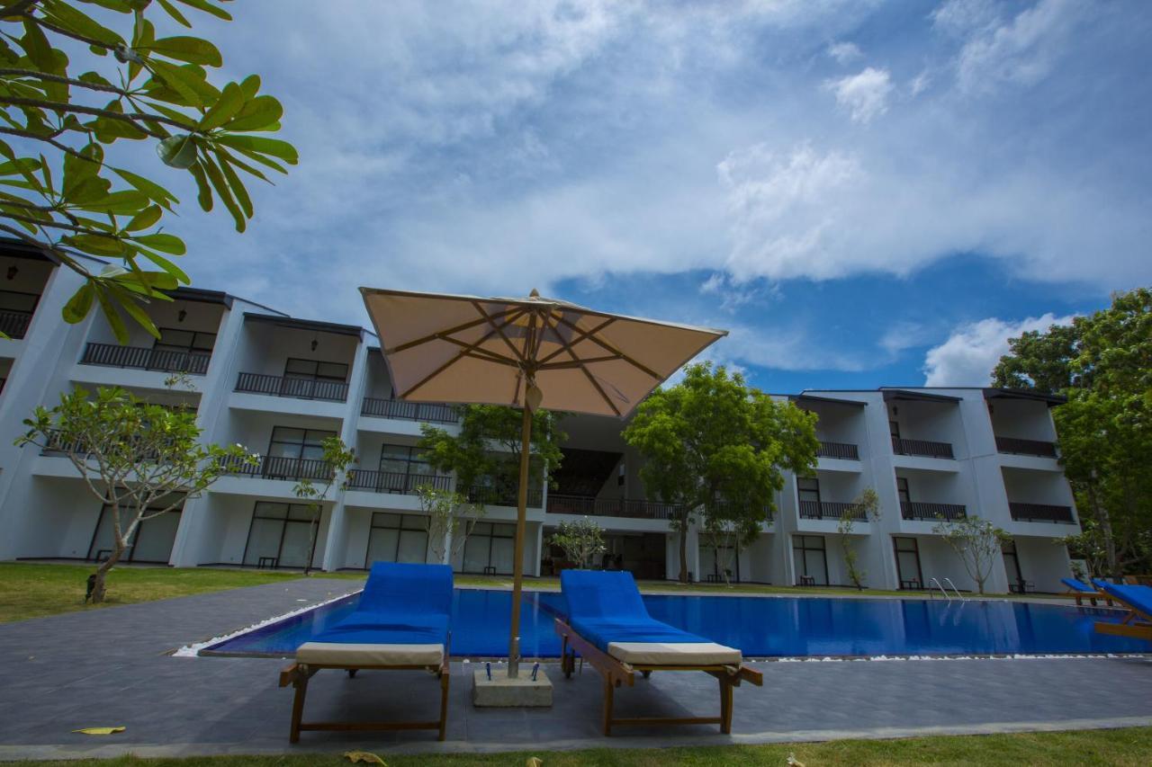 Grand Tamarind Lake Kataragama Bagian luar foto
