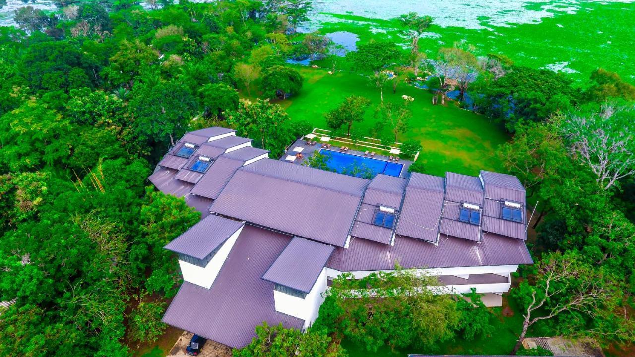 Grand Tamarind Lake Kataragama Bagian luar foto