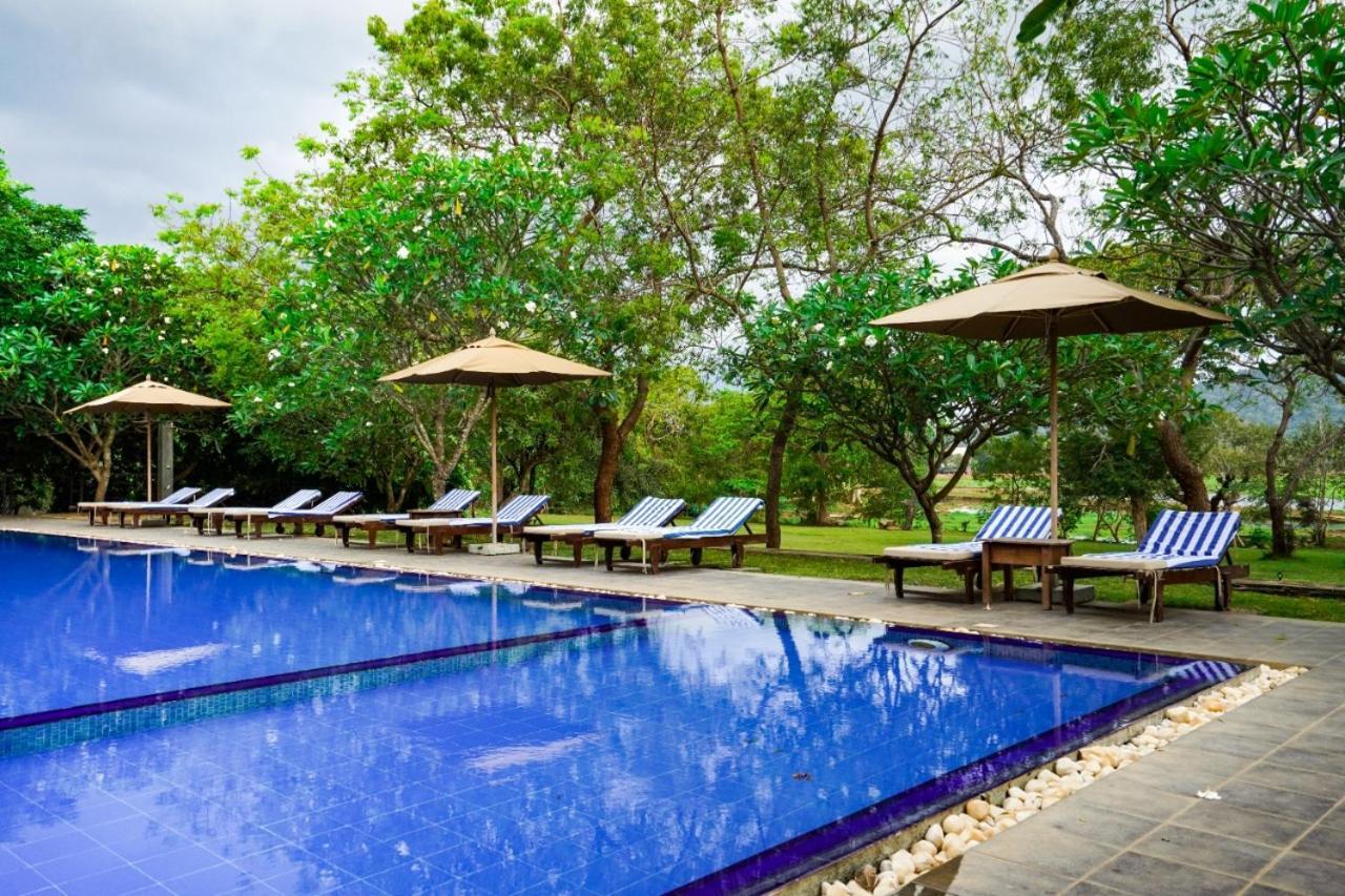 Grand Tamarind Lake Kataragama Bagian luar foto