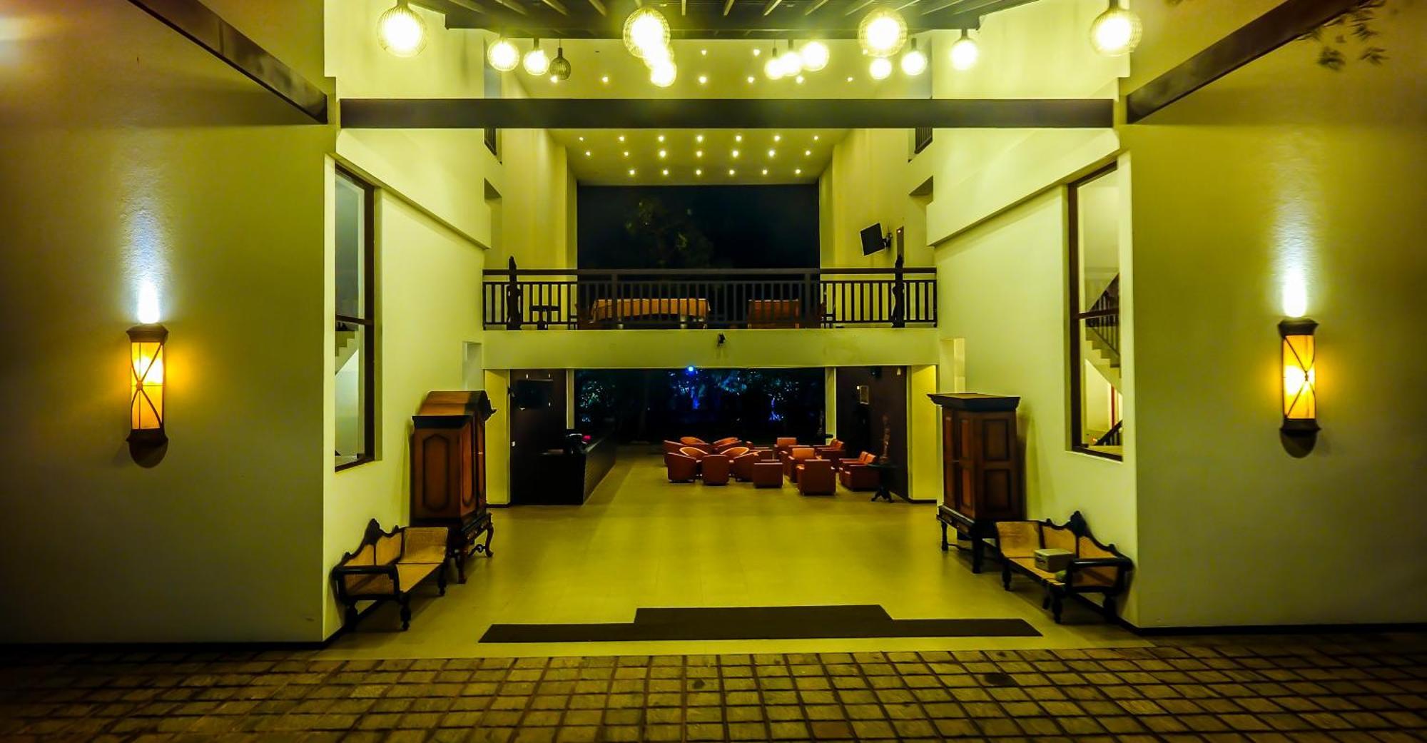 Grand Tamarind Lake Kataragama Bagian luar foto